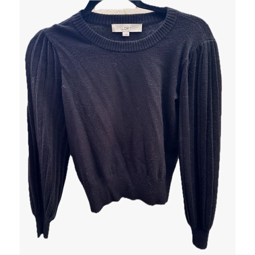 LOFT pleated long sleeve sz S